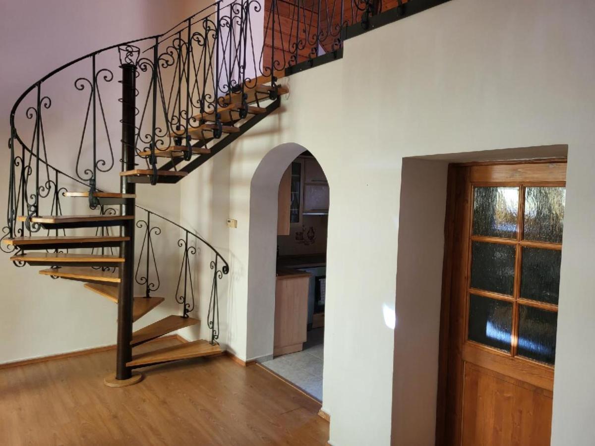 Sunflower Prague Apartments And Suites Εξωτερικό φωτογραφία