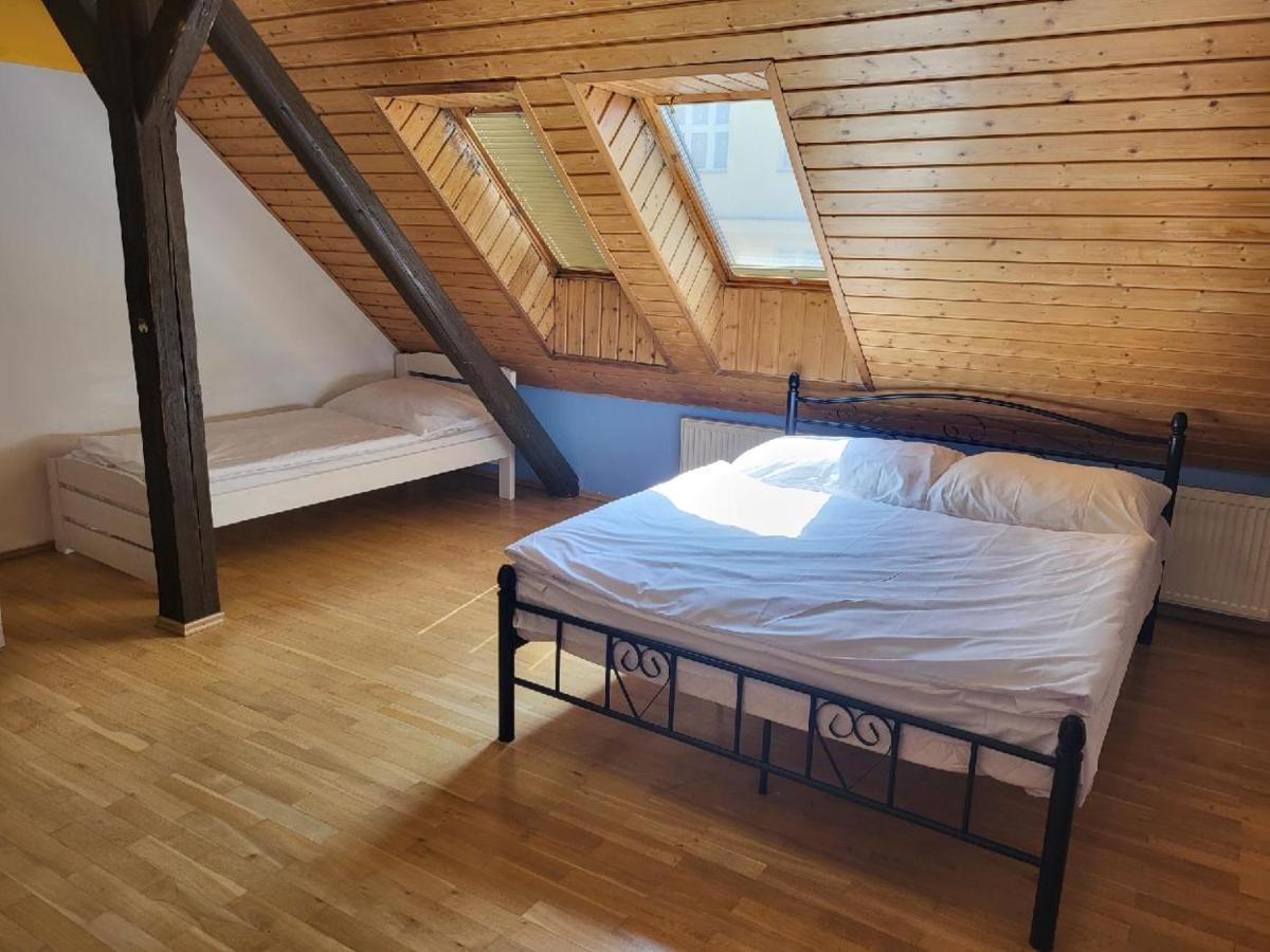 Sunflower Prague Apartments And Suites Εξωτερικό φωτογραφία