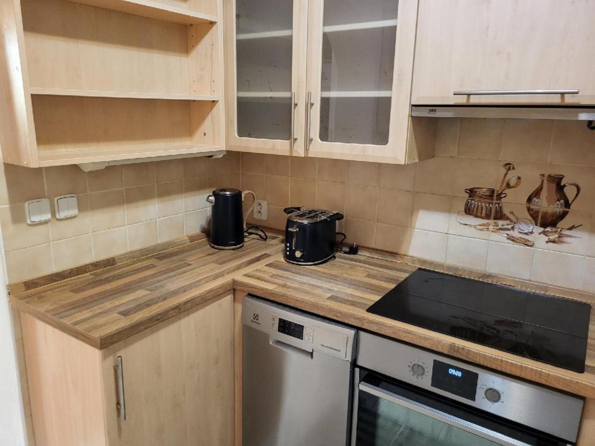 Sunflower Prague Apartments And Suites Εξωτερικό φωτογραφία
