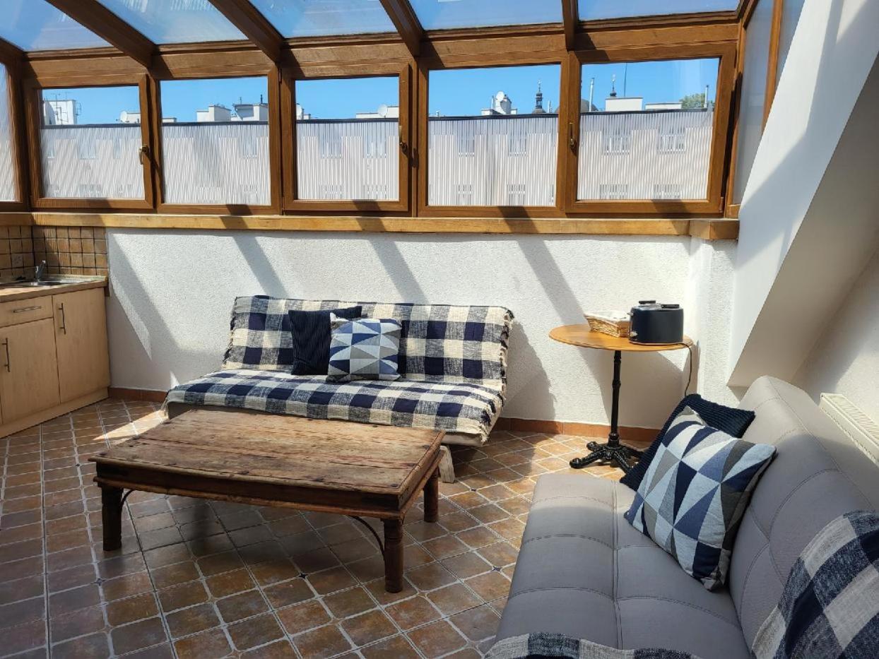 Sunflower Prague Apartments And Suites Εξωτερικό φωτογραφία